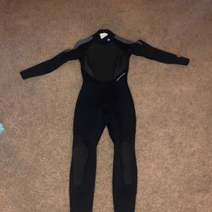 Full body wet suit